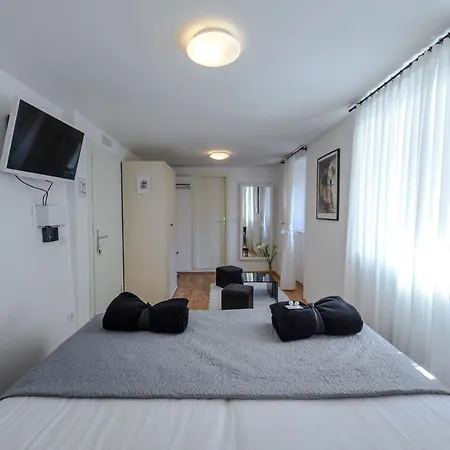 Andro Guest house 3*