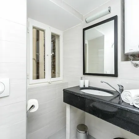 Andro Guest house
