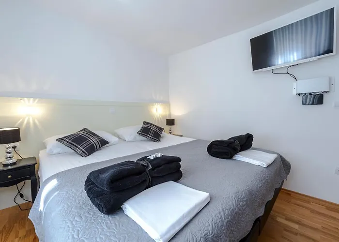 Andro 杜布罗夫尼克