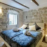 Gostinjska kuća Andro 3*