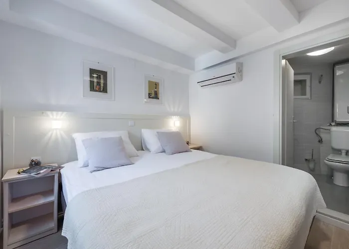 ゲストハウス Andro 3*