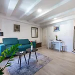 Andro Πανσιόν 3*