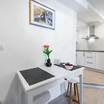 Andro Πανσιόν Ντουμπρόβνικ