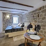 Πανσιόν Andro Ντουμπρόβνικ